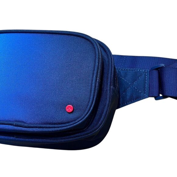 NWT! State Bags Recycled Poycanvas Blue Black Ombre Bennett Game Fanny Pack - Picture 2 of 6